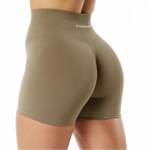 Alphalete Chai amplify shorts